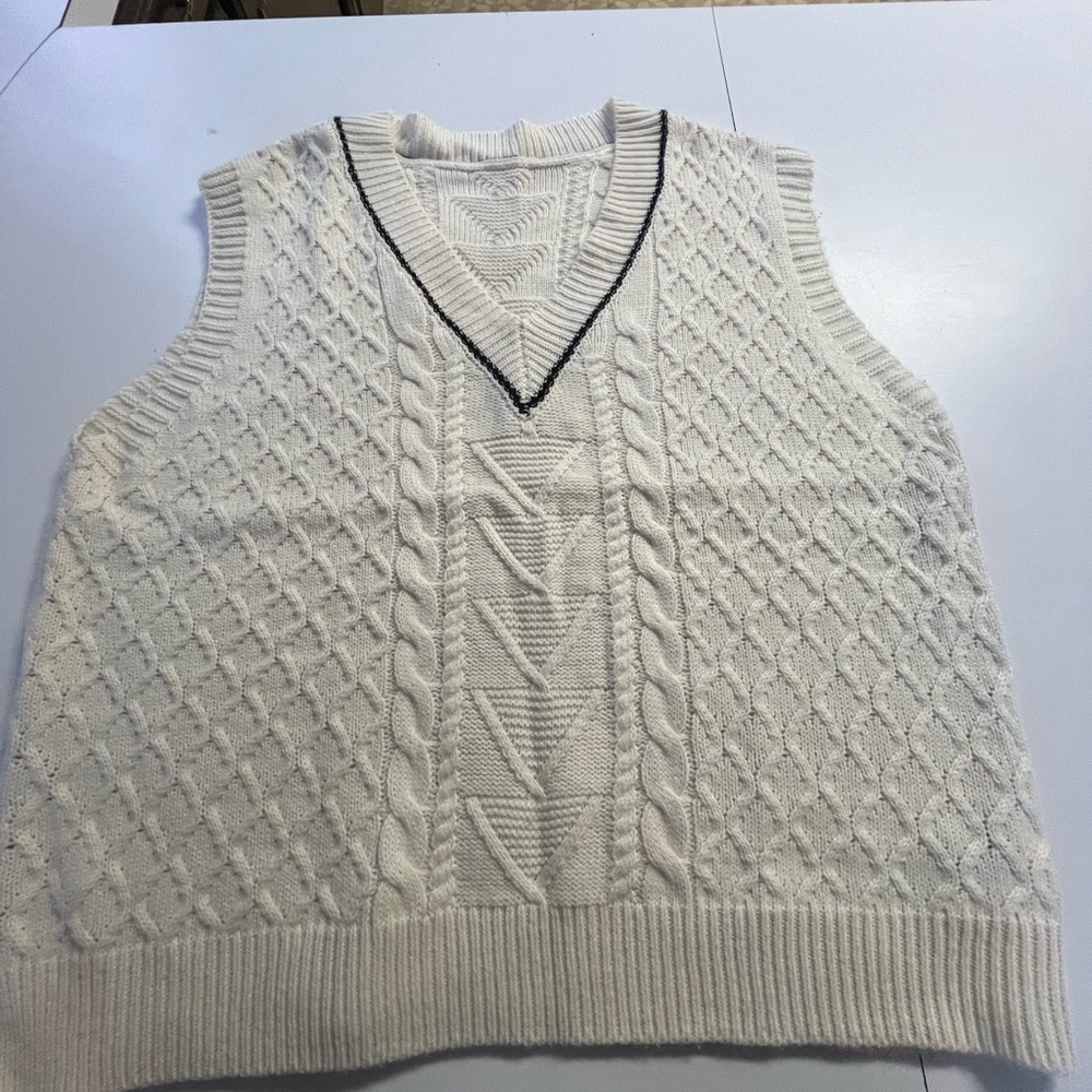 Women's Cable Knit Sweater Vest - Cream